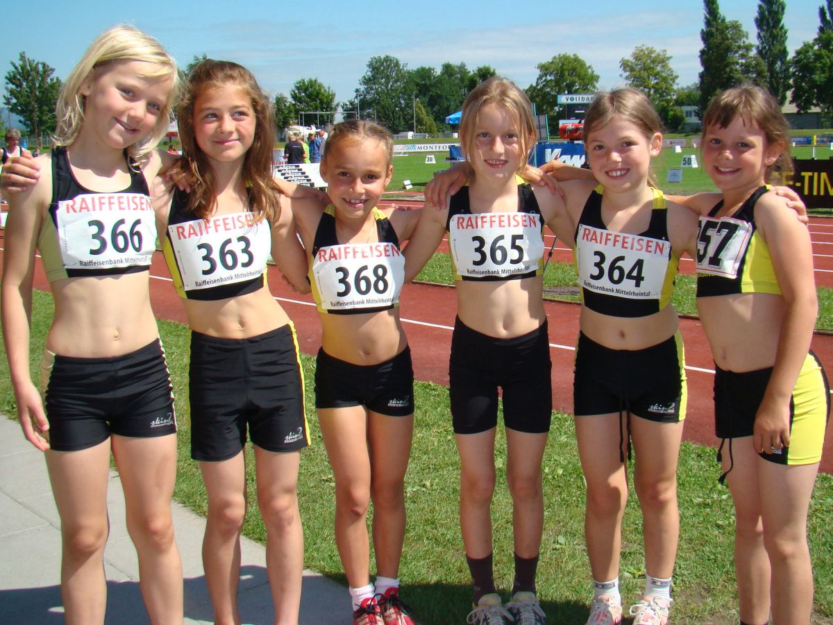 six young track girls 1200x900 will outrun microsoft hotmail escrow scammers